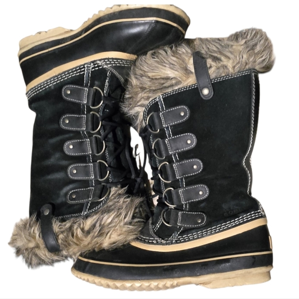 Sorel Joan of Artic Snow Boots. Suede, Faux Fur, Waterproof, Good Condition!